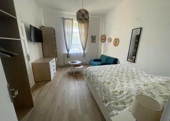 Le Jardin De Phanie, Le Calme De La Campagne En * Mety